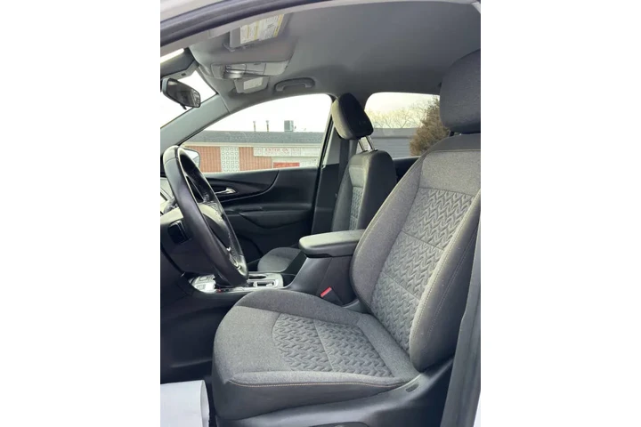 $17750 : 2022 Equinox LT image 9