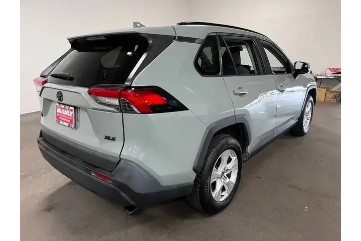 $23784 : Toyota RAV4 2021 XLE 4dr SUV image 3