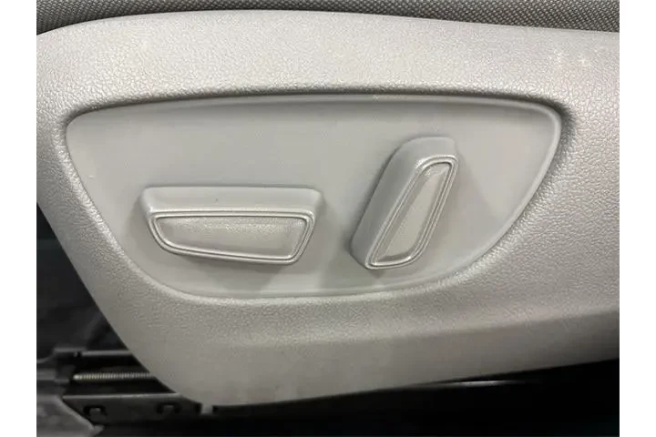 $28900 : Toyota Highlander 2022 AWD L image 4