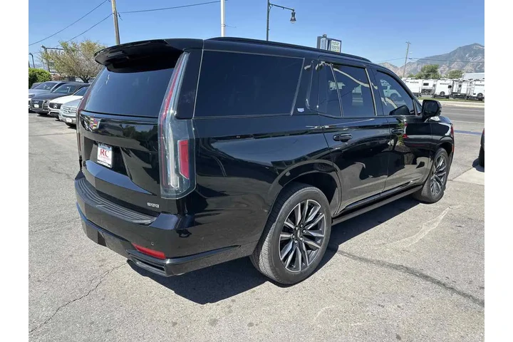 $68495 : 2022 Escalade Sport image 7