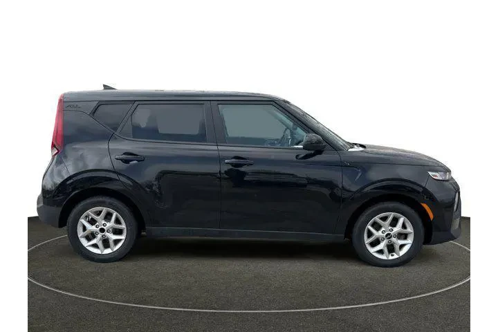 $12674 : Kia Soul 2022 LX 4dr Crossov image 6