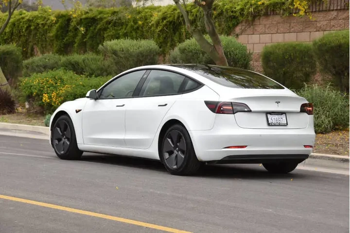 $25750 : 2023 Model 3 image 5