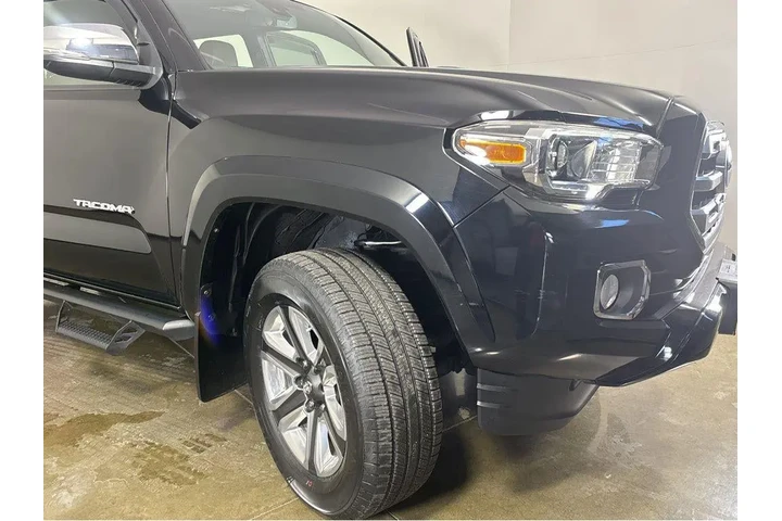 $33689 : Silver Certified2019 TACOMA L image 7