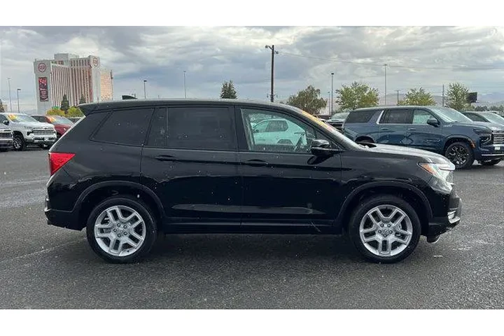 $38484 : Honda Passport 2024 AWD EX-L image 4