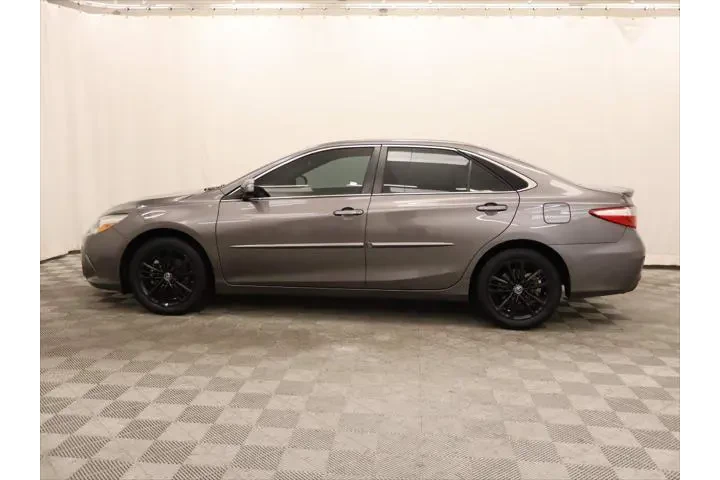 $10695 : Toyota Camry 2017 SE 4dr Sed image 2