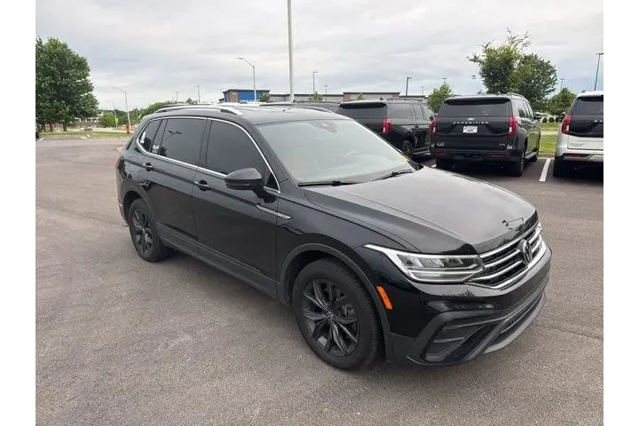 $22500 : Volkswagen Tiguan 2024 SE 4d image 1