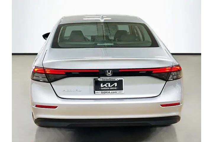 $25359 : Honda Accord 2025 LX 4dr Sed image 6