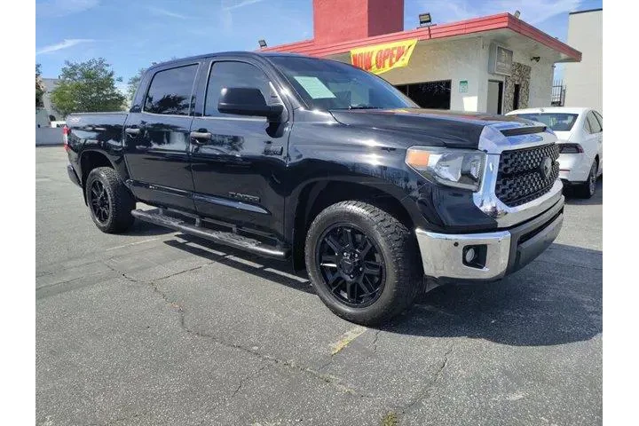 $28836 : Toyota Tundra 2021 4x2 SR5 4 image 8