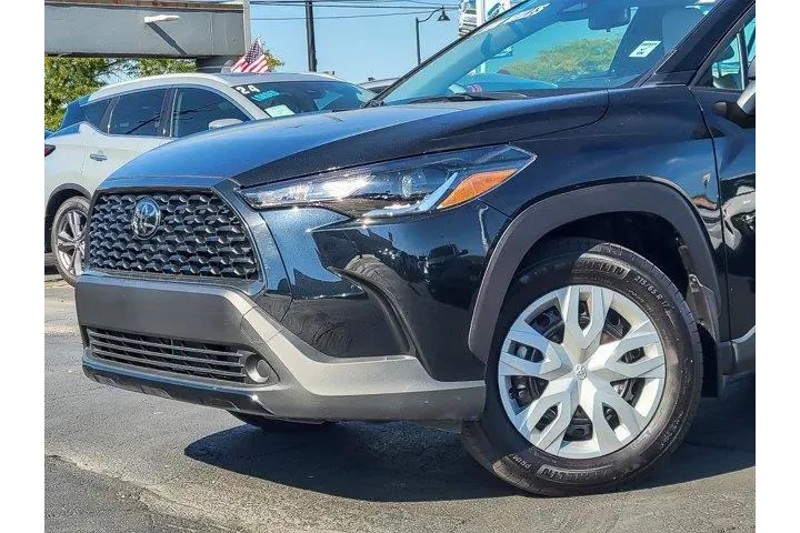 $32852 : Toyota Corolla Cross 2025 AW image 2