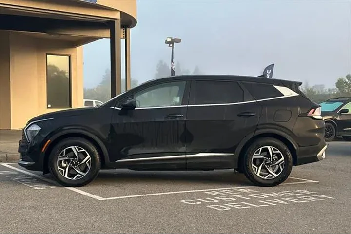 $17590 : Kia Sportage 2023 LX 4dr SUV image 7