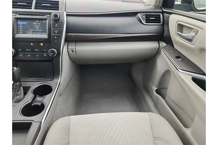 $13295 : Toyota Camry 2017 LE 4dr Sed image 10