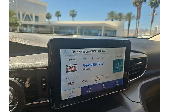 $24183 : Ford Explorer 2021 AWD XLT 4 image 6