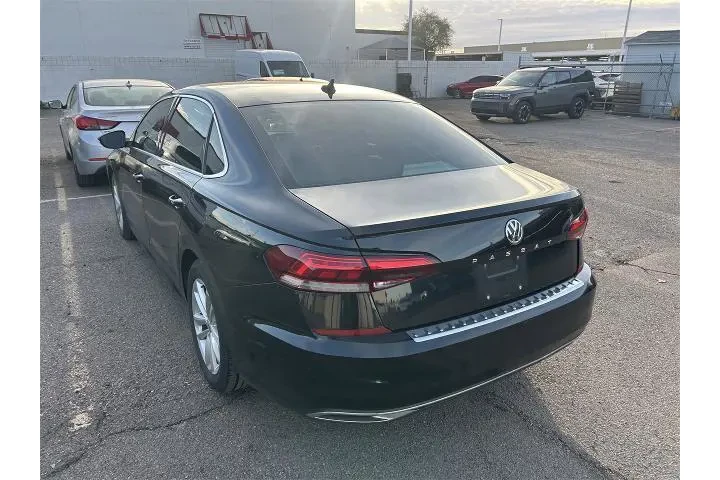 $13994 : Volkswagen Passat 2020 SE 4d image 5