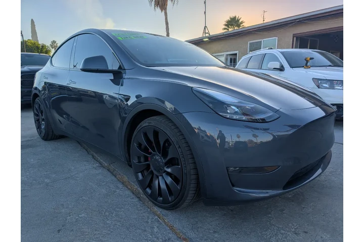 $39995 : 2023 Model Y Performance image 3