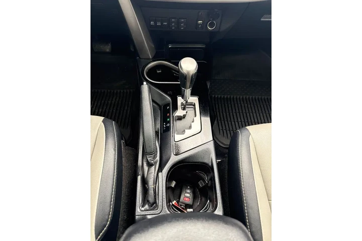 $17495 : 2017 RAV4 Hybrid Limited image 10