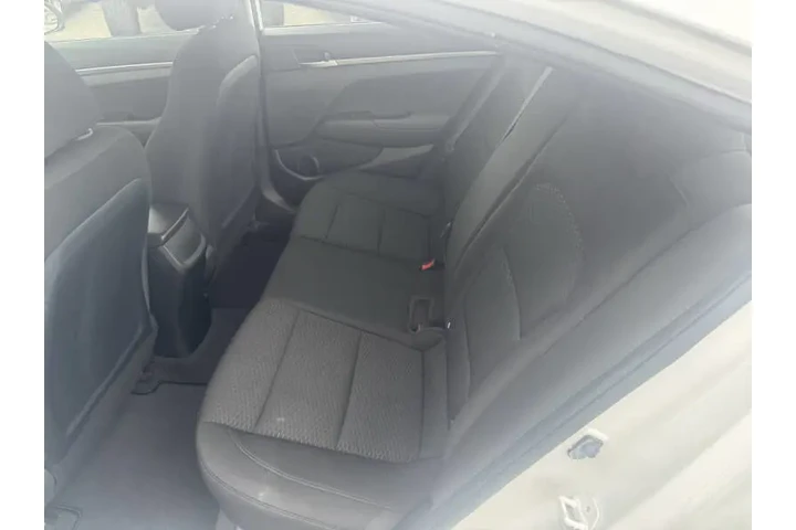 $13797 : 2019 Elantra SE image 6