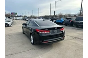$8890 : 2018 Optima LX Auto thumbnail