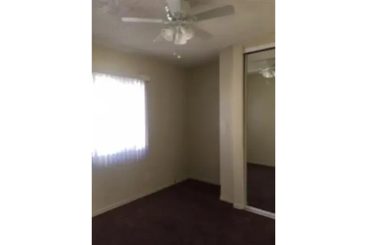 $1799 : 2BED - Santa Fe Apartments LB! image 4