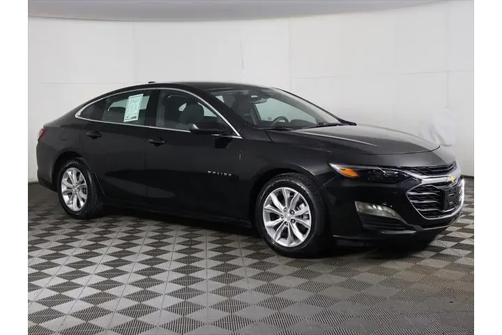 $14499 : Chevrolet Malibu 2022 LT 4dr image 2