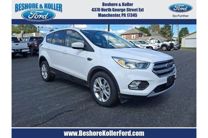 $12028 : Ford Escape 2017 AWD SE 4dr image 1