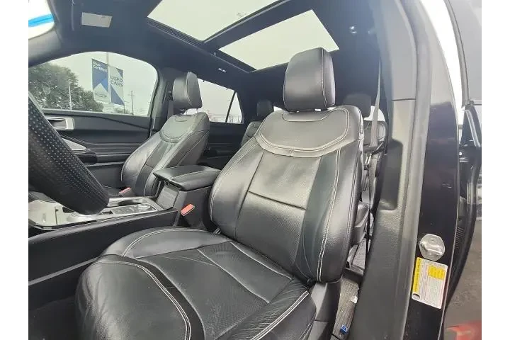 $27498 : Ford Explorer 2021 AWD ST 4d image 7