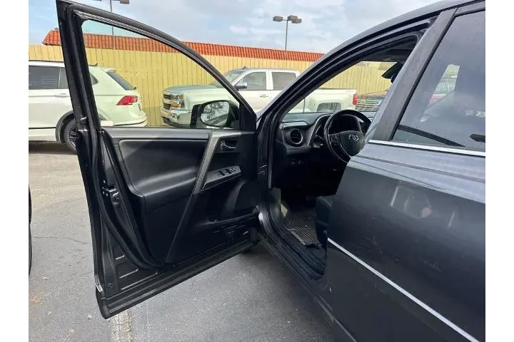 $21858 : Toyota RAV4 2018 XLE 4dr SUV image 6