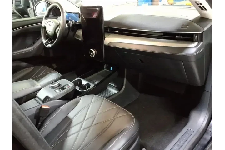 $23999 : Ford Mustang Mach-E 2021 Cal image 7