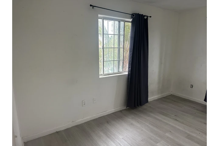 $850 : Rento cuarto image 4