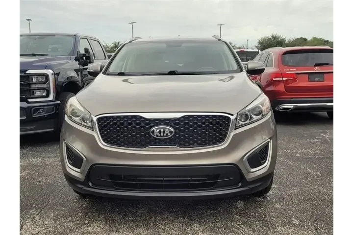 $7990 : Kia Sorento 2016 LX 4dr SUV image 2