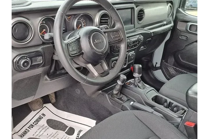 $23500 : Jeep Wrangler 2023 4x4 Sport image 5