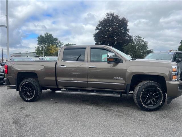 $22990 : 2015 Silverado 2500HD image 2