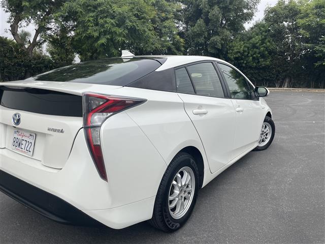 $12785 : 2017 Toyota Prius $12,785 image 4