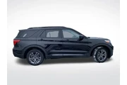 $34995 : Ford Explorer 2023 AWD XLT 4 thumbnail