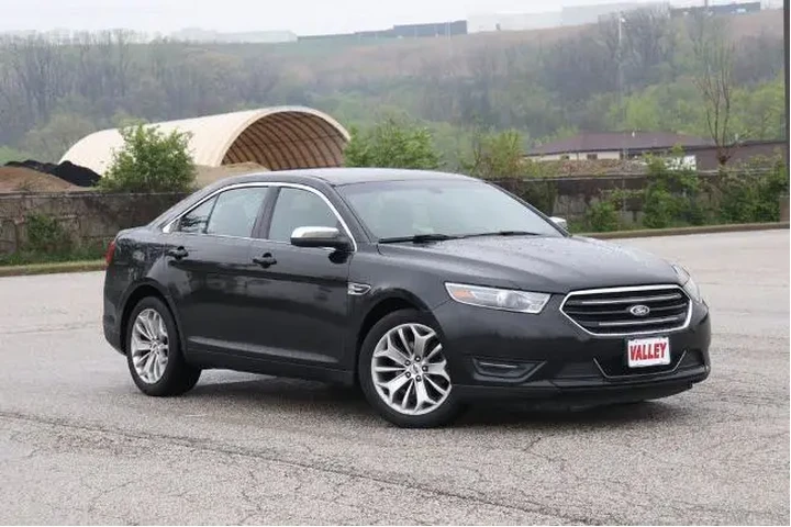 $11950 : Ford Taurus 2015 Limited 4dr image 2