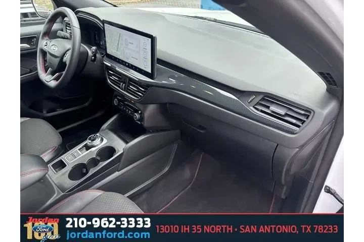 $19875 : Ford Escape 2023 ST-Line 4dr image 9