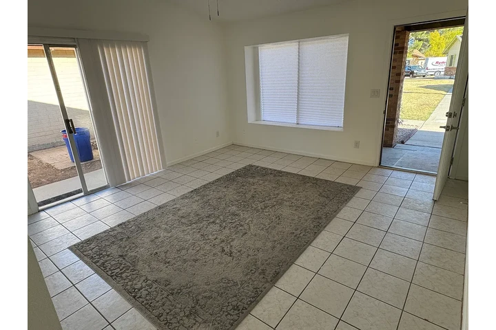 $1895 : Newly remodeled image 10