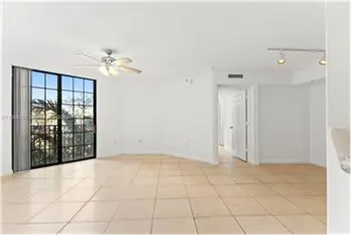 $2450 : Rental property with 2 bedro image 1