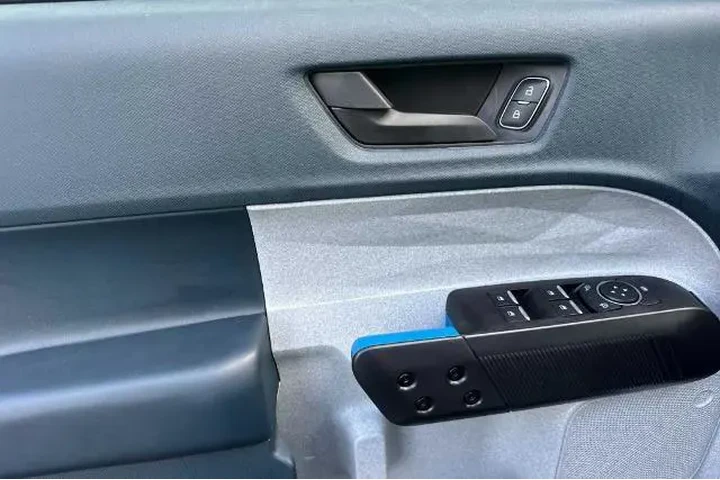 $29959 : Ford Maverick 2025 AWD XLT 4 image 10