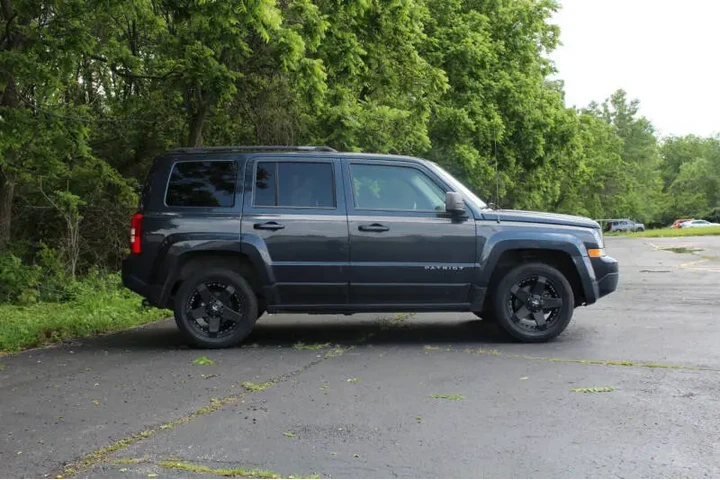 2014 Patriot Latitude image 5