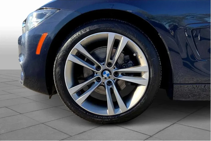 $17999 : BMW 4 Series 2018 430i 2dr C image 9