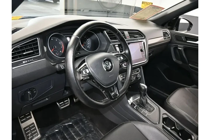 $12999 : Volkswagen Tiguan 2021 SE 4d image 10