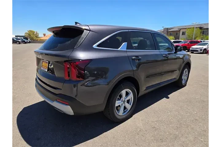 $28988 : Kia Sorento 2025 LX 4dr SUV image 3