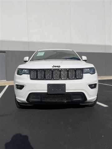 $16995 : 2018 Grand Cherokee ALTITUDE image 3