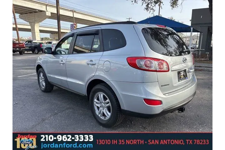 $5555 : Hyundai SANTA FE 2010 GLS 4d image 4