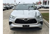$31707 : Toyota Highlander 2023 L 4dr thumbnail
