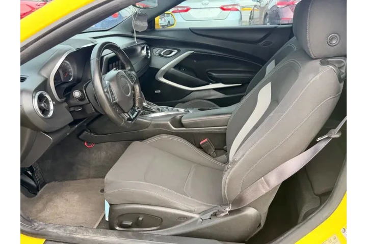 $18500 : 2016 Camaro LT image 8