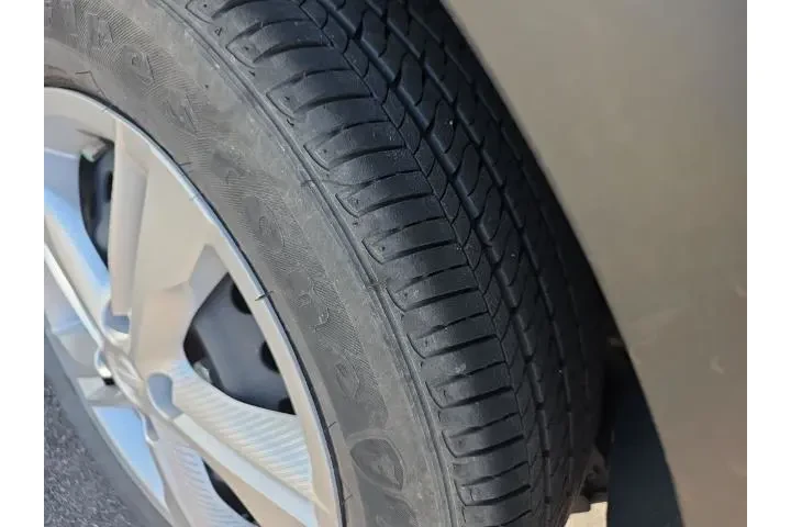 $18991 : Nissan Kicks 2023 S 4dr Cros image 8