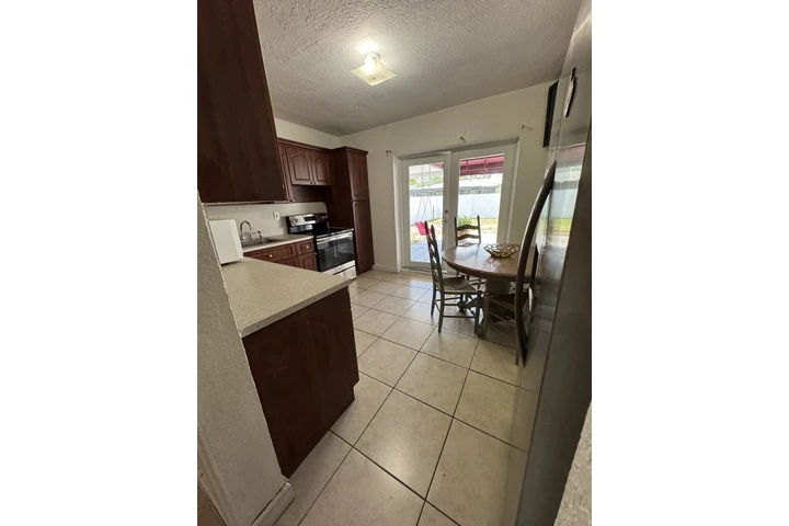 $2900 : Se Renta Casa de 2 Cuartos y 1 image 7