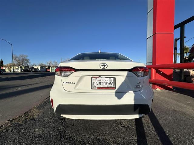 $19995 : Pre-Owned 2020 Corolla LE Sed image 6