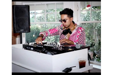 DJ en vivo para tu FIESTA en Los Angeles